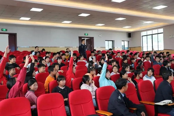 貴州省司法行政戒毒系統(tǒng)以法治教育為抓手 扎實(shí)開展“我為群眾辦實(shí)事”實(shí)踐活動