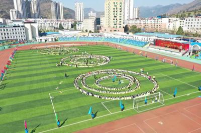 桐梓縣第一中學(xué)成功升類(lèi)，貴州教育再添新篇章